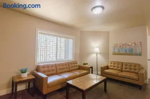 Updated condo in Logan - Image 1