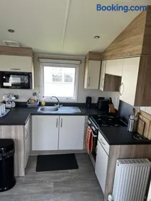 MOONSTONE Lymington - Image 5