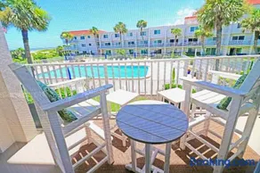 Beachfront Ocean-Views Condo, Balcony! Pool, BBQ - Image 3