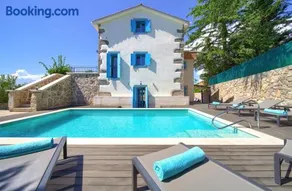 Private Wellness Villa Ive Heated Pool & 2 Saunas - Image 3