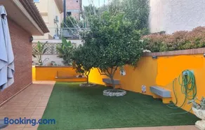 Casa rustica con piscina y jardin - Image 2