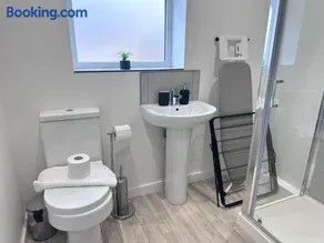 All Inn Apartments - Image 5