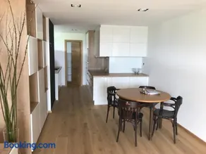 Greenbay Golf Apartments - Image 3