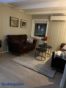 Flott feriehus ved sjøen - Image 3