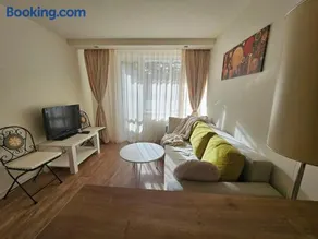 Sunlit Forest Suite - Image 1