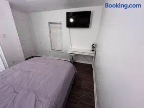 Pet Friendly Sleeps 9 HighSpeed WiFi 500MBPS Plus - Image 5