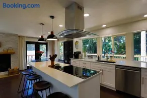 Lake House - Anderson Island - Image 2