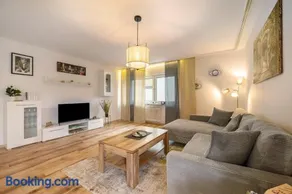 4 Zi, EG, Kü, Bad, Balkon Parknähe - Image 1
