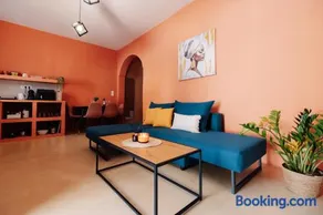 Sunday's Apartments - Image 2
