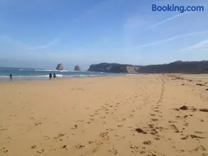 Voilier à quai 4 personnes - 2 mn à pieds grande plage - Image 3