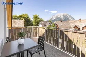 Bergtraum Appartements - New York 5 by AA Holiday Homes - Image 2