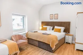 Gardiner House Accommodation - Image 1
