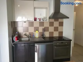 Cannes la Bocca , Quet , large 1 bedroom appartment , 58m2, with garden view and poolol - Image 5