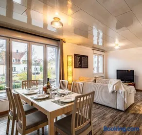 Cosy apartment on Strasbourg Tramway line and Canal - Appartement confortable sur ligne tram Strasbourg et Canal - Image 1