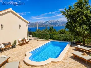 Secluded Holiday home HERITAGE - Image 1