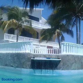 COCO HOUSE CHACHALACAS - Image 1