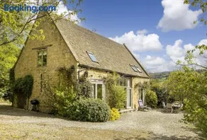 Buckland Wood Barn - Image 2