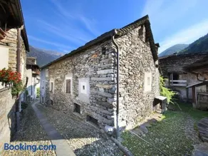 Charming Retreat- 100-Year-Old Stone Rustico - Image 1