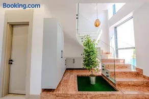 Luxury villa with waterfall pool and garden For 9 people - Image 5