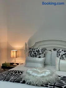 The Bradburry Room -MAN ONLY - Image 2