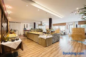 B&B GoldRain - Image 3