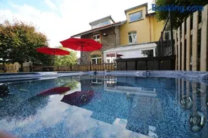 Dolce Villa Pool and Wellness - Image 1