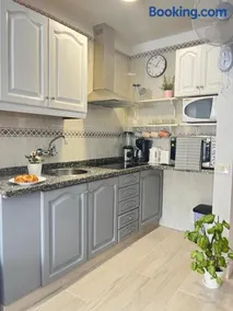 Apartment with an ocean view - Image 3