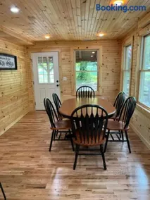 Perfect Maine Getaway in a Newly Renovated Cabin! - Image 5