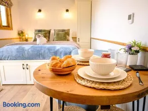 Lintmill Lodges - Bluebell Shepherds Hut - Image 5