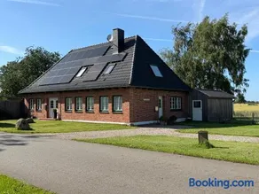 Landhaus auf Gut Priesholz mit großem eingezäuntem Garten, Kamin und Gutshofsauna nahe der Ostsee - Image 1