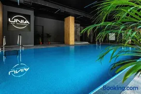 Prestige Luxury Spa Suite- Klimatyzacja, Basen, Jacuzzi, Sauna & Prywatne Miejsce Parkingowe - By DP Apartments - Image 3