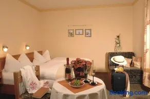 Landhaus-Pension Zum Waffenschmied - Image 3