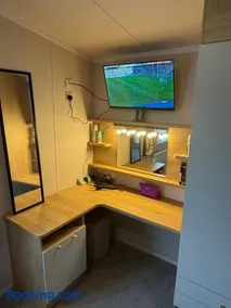 Lakeland 3 Bed, Deluxe Caravan Sleeps 8 - Image 3