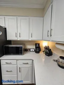 Hillside Retreat - Image 5