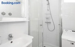 Roosi Apartment - Image 3