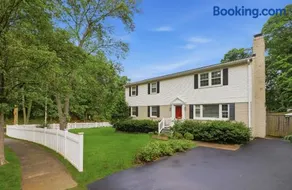 9 Bedroom 6 Bath - Entire House - Image 3