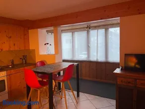 Petit studio à Lourtier - Image 1