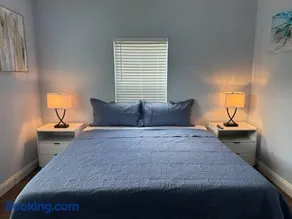 Beautiful Resort Condo Panama City Beach King Bed - Image 4