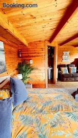 Morlais Log Cabin - Image 3