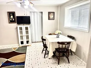 Charming Adobe 2 Bedroom Casa Near Train - Image 3