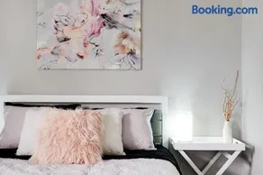 Cute and Cosy - events, workers, getaways - Image 2