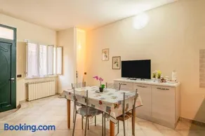 Casa Angeli - By The River - Image 1