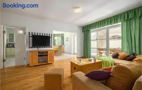 Four-Bedroom Holiday Home In Golubovo - Image 3