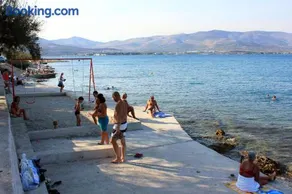 Apartments by the sea Slatine, Ciovo - 15311 - Image 4