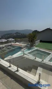 Casa de Temporada Luxo - Piscina, Área Gourmet e Vista Espetacular! - Image 5