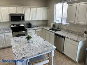 Luxury in Laveen - Image 3