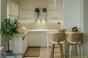 Diogia Luxury Apartment- Comfort & Elegance, by ZanteWize - Image 3