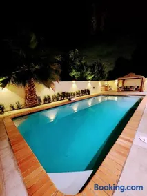 Luxury Guesthouse - Image 1