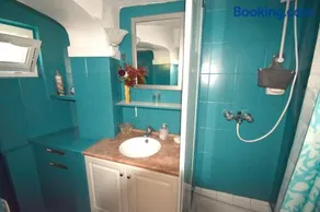 Studio climatisé et sa terrasse privée en villa - Image 3