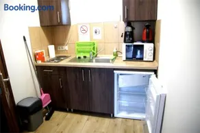 Sunny Home Apartment Ház - Image 1
